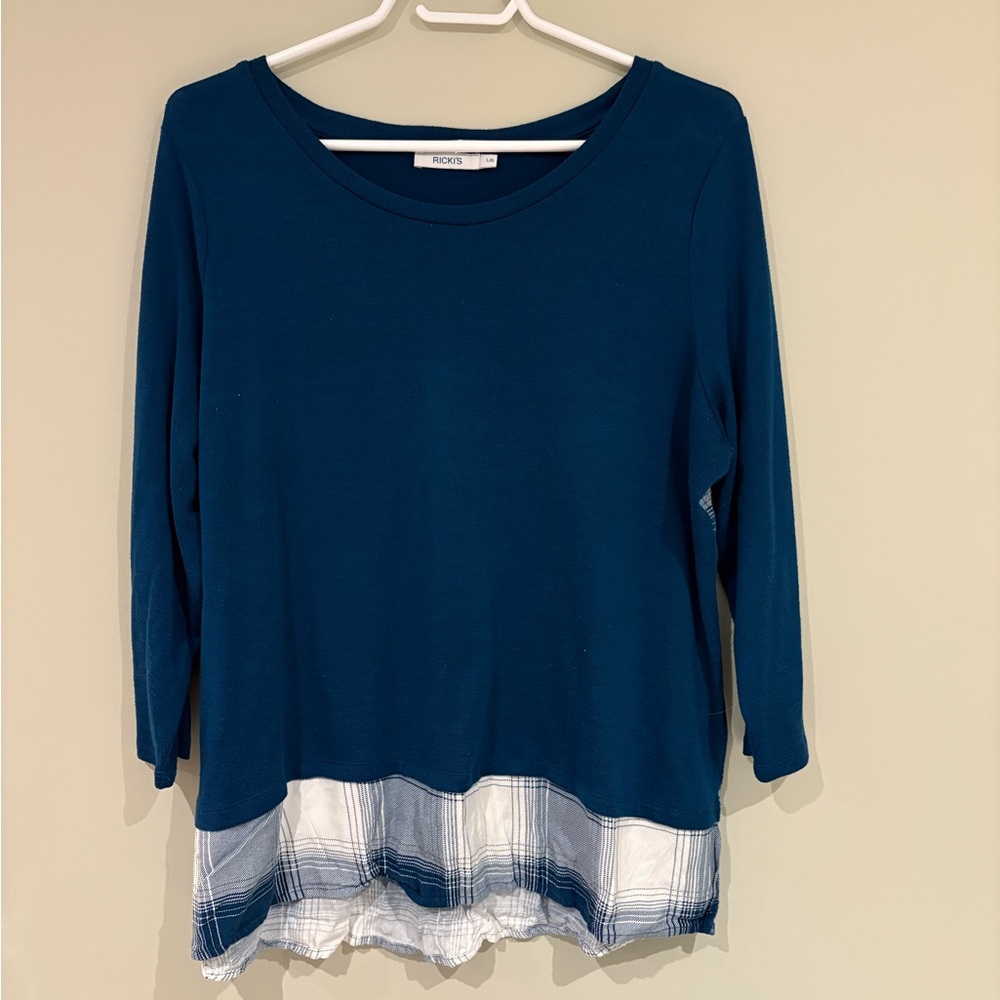 Ricki’s 3/4 Sleeve Top with Plaid Hem and Plaid back